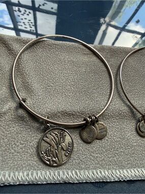 Alex and Ani Silver 'Sister' Floral Charm Bangle